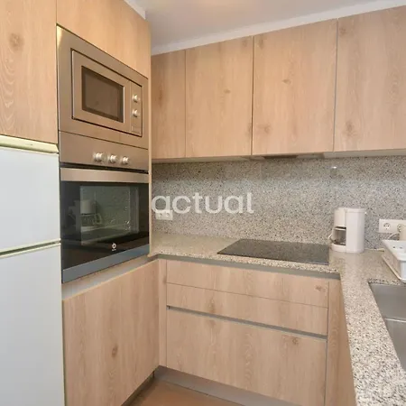 Catalunya C-4 شقة بلاتجا ذارو